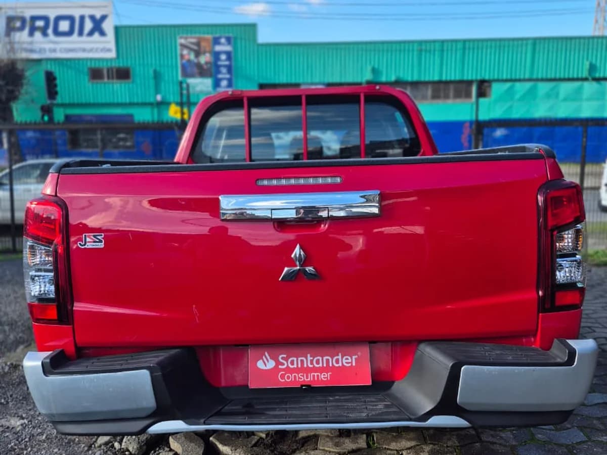 MITSUBISHI L200 2.4 2022 - Imagen 10
