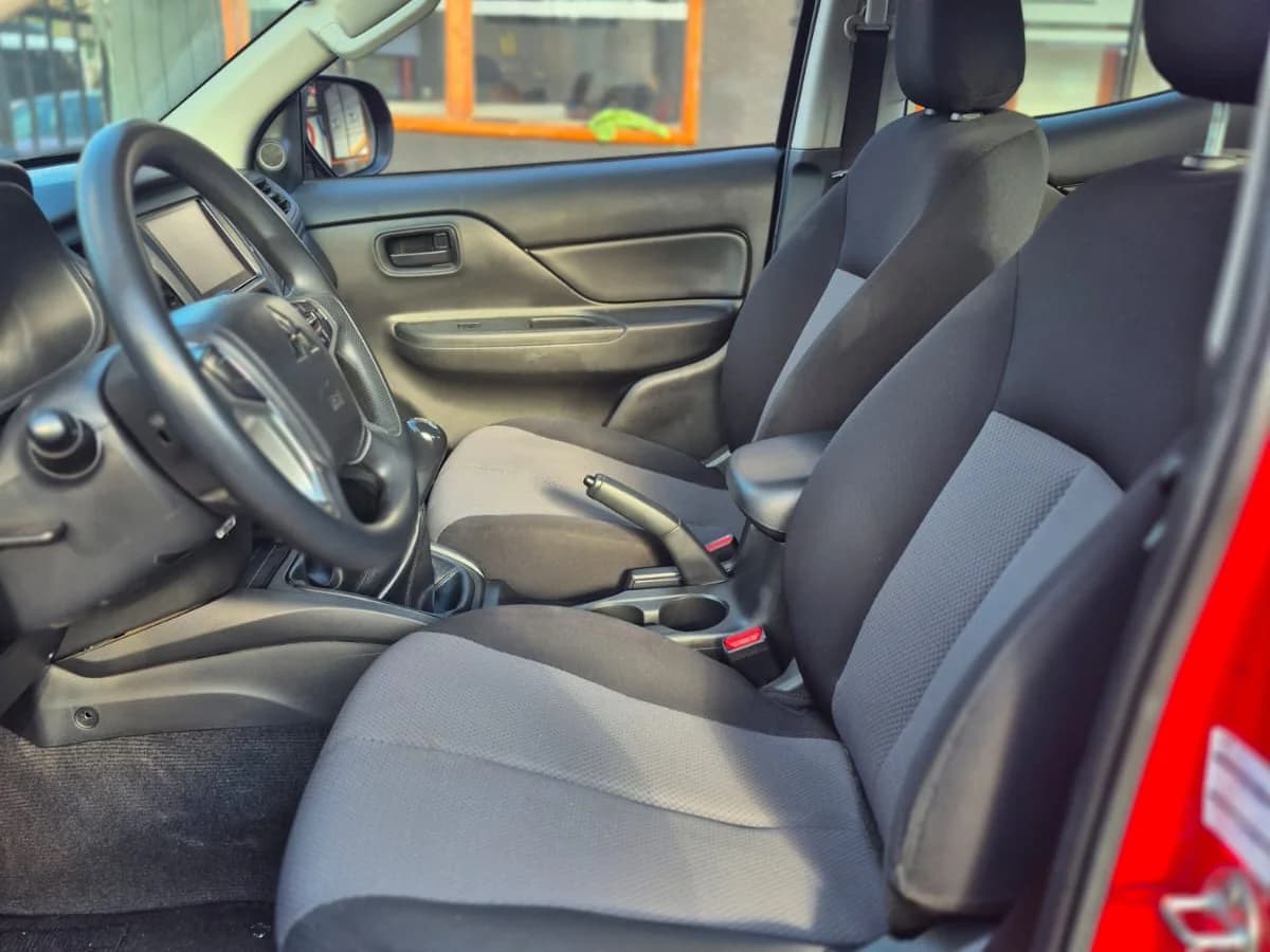 MITSUBISHI L200 2.4 2022 - Imagen 13