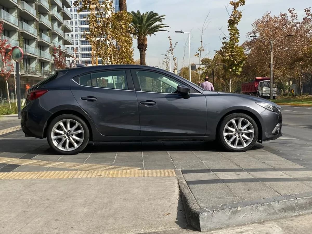MAZDA 3 GT Sport 2.5 Skyactiv-G BOSE 2017 - Imagen 6
