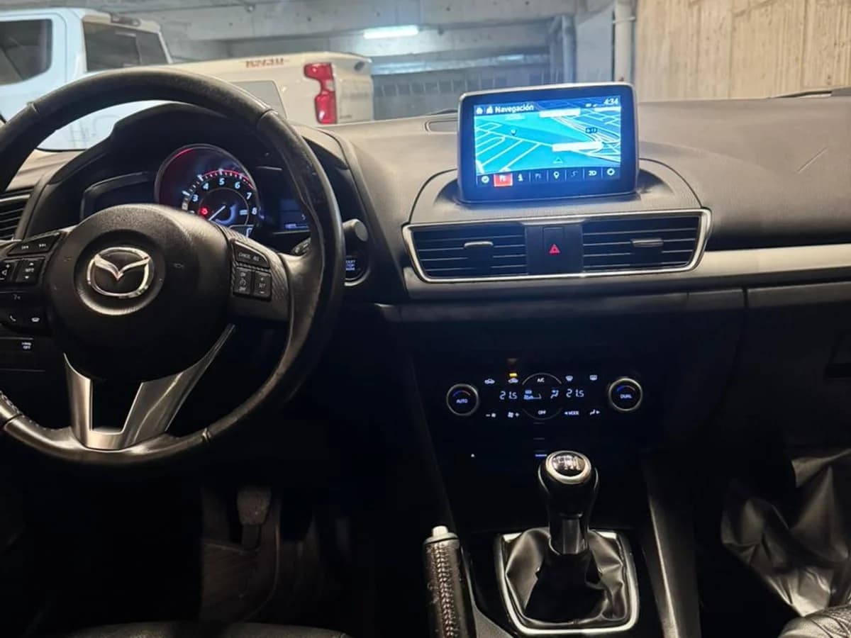 MAZDA 3 GT Sport 2.5 Skyactiv-G BOSE 2017 - Imagen 9
