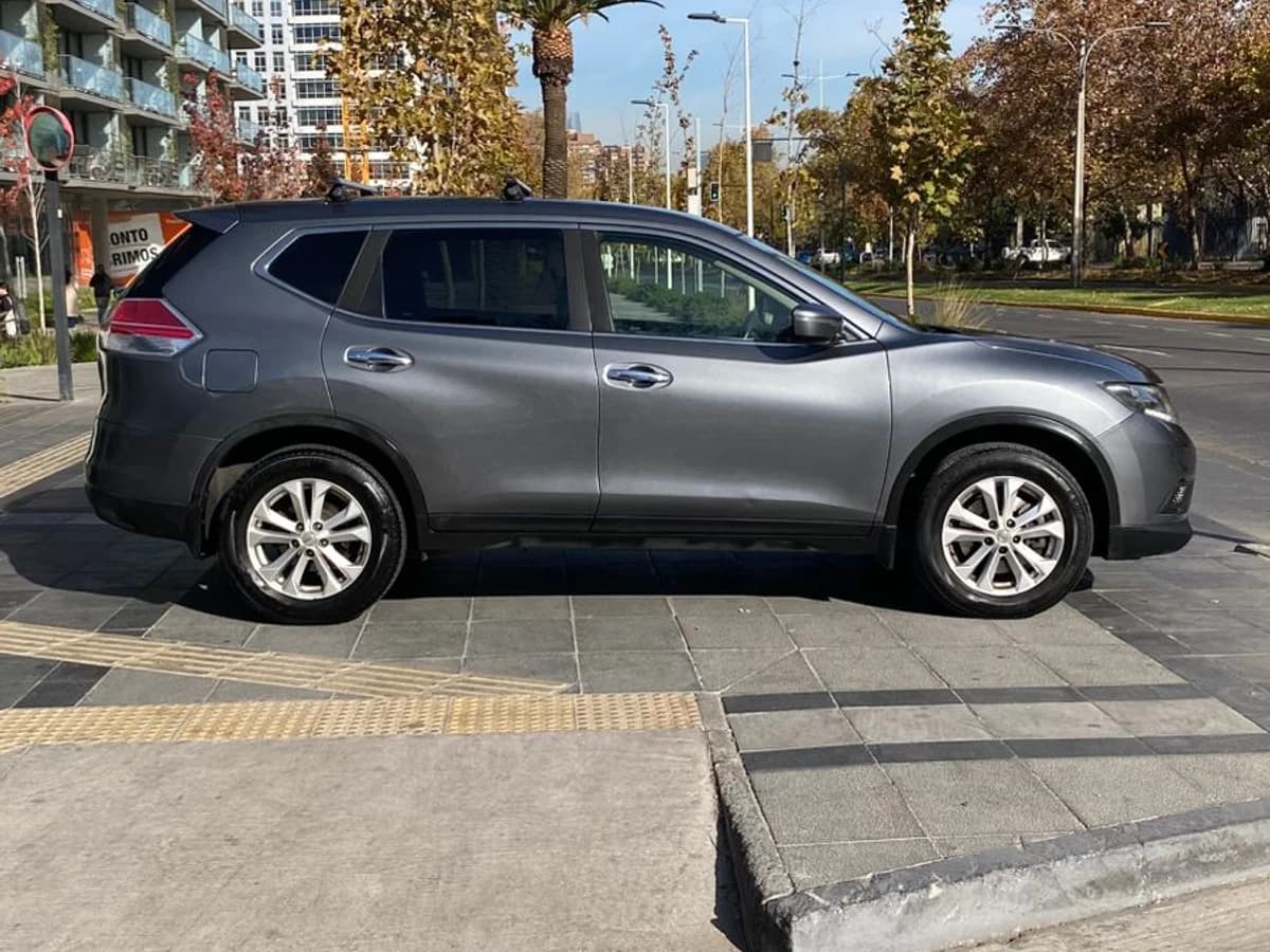 NISSAN X TRAIL SENSE 2.5 AUT 7A 2018 - Imagen 10