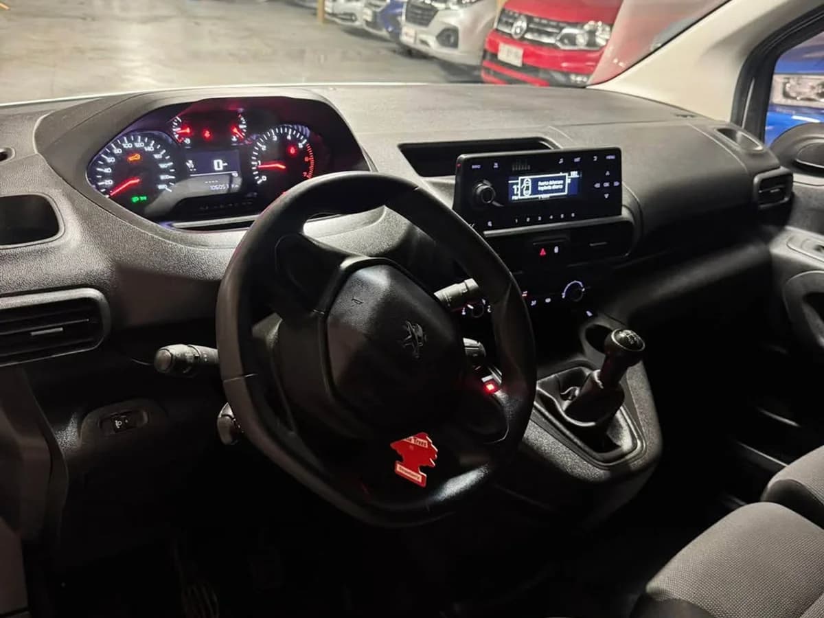 PEUGEOT PARTNER HDI 1.6 L1 90HP MT 5P 2022 - Imagen 9