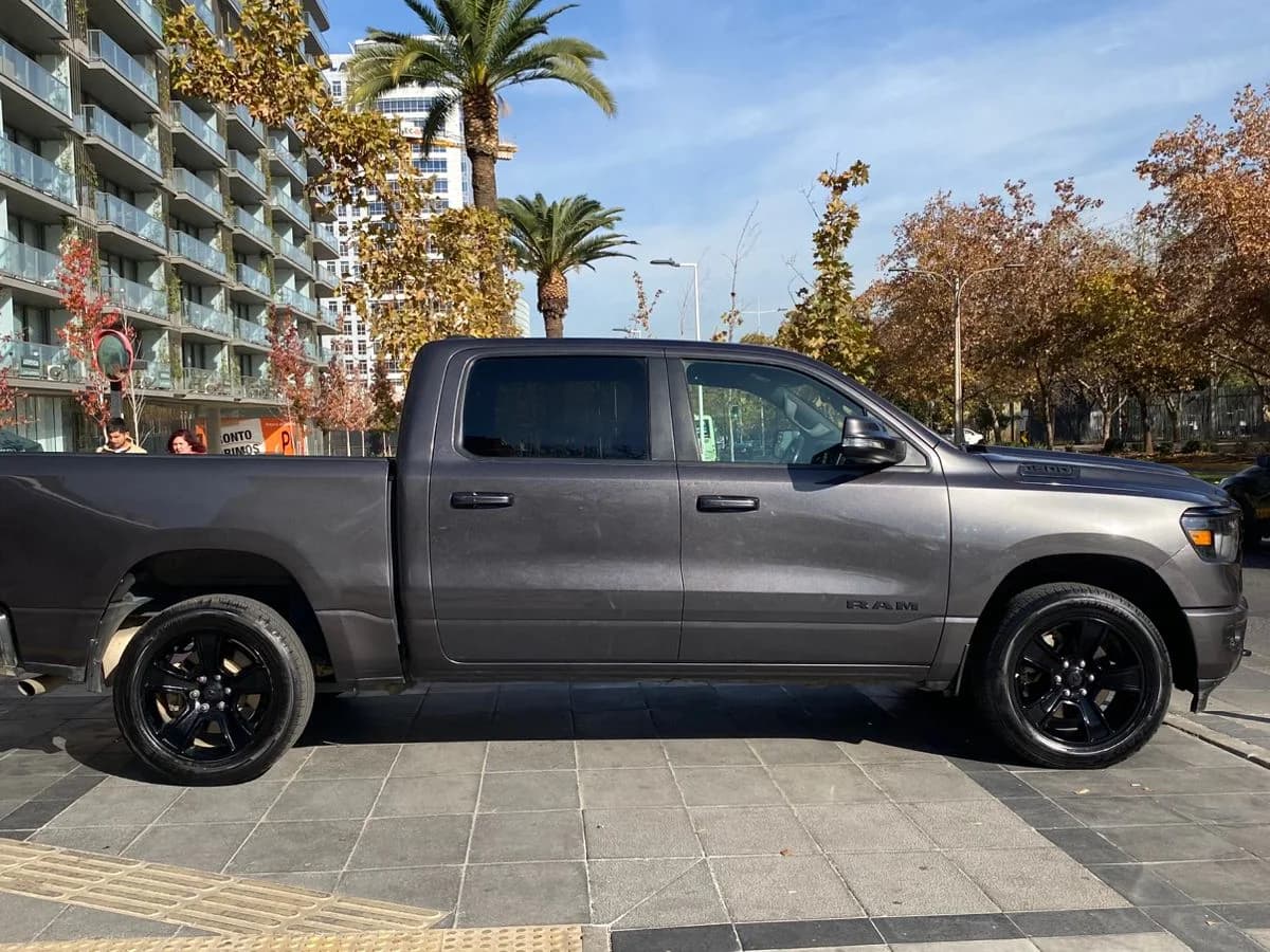 RAM 1500 QUAD CAB SLT DCAB 4X4 3.6 AUT BIGHORN 4P 2021 - Imagen 6