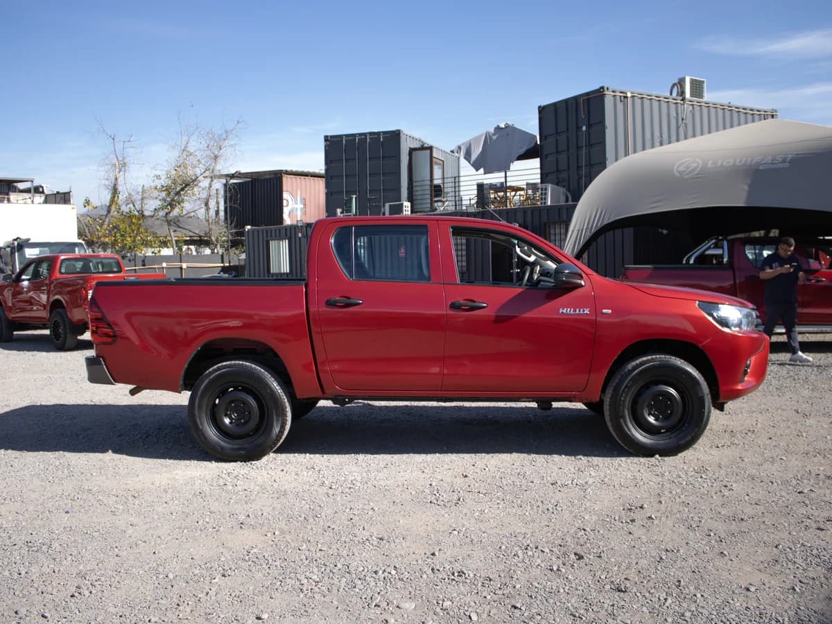 TOYOTA HILUX DOBLE CABINA 2.4 2023 - Imagen 5
