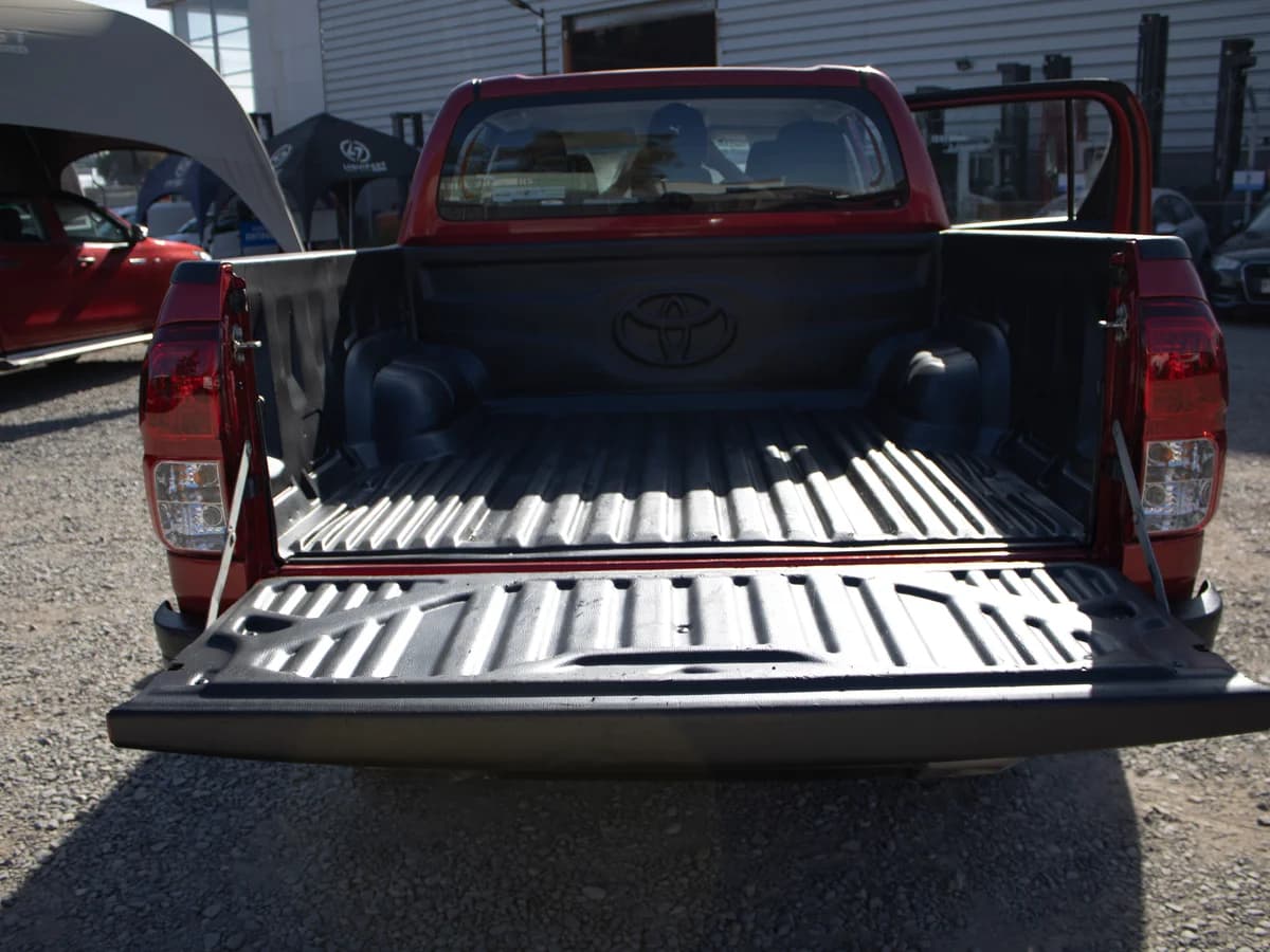 TOYOTA HILUX DOBLE CABINA 2.4 2023 - Imagen 7