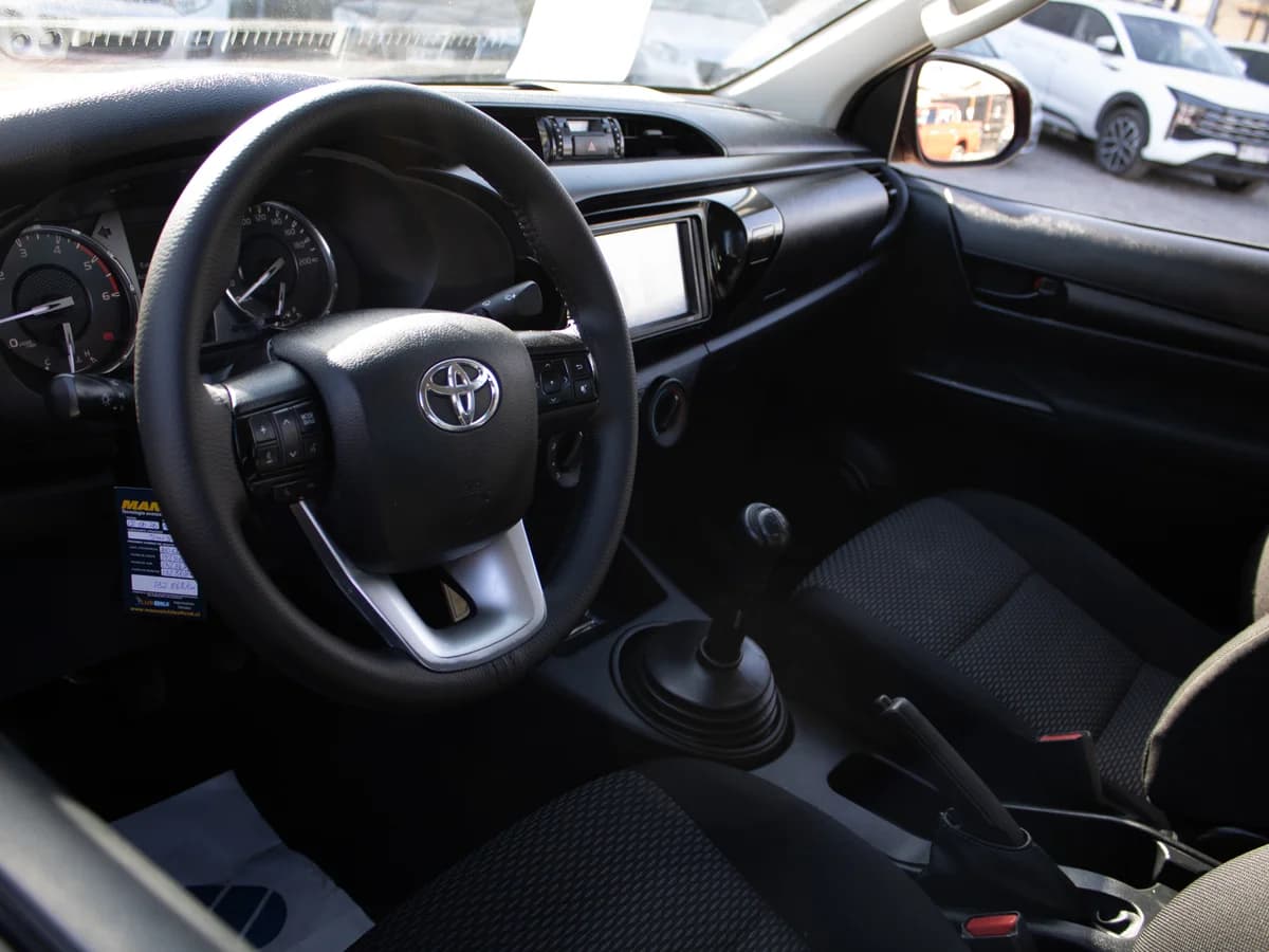 TOYOTA HILUX DOBLE CABINA 2.4 2023 - Imagen 9