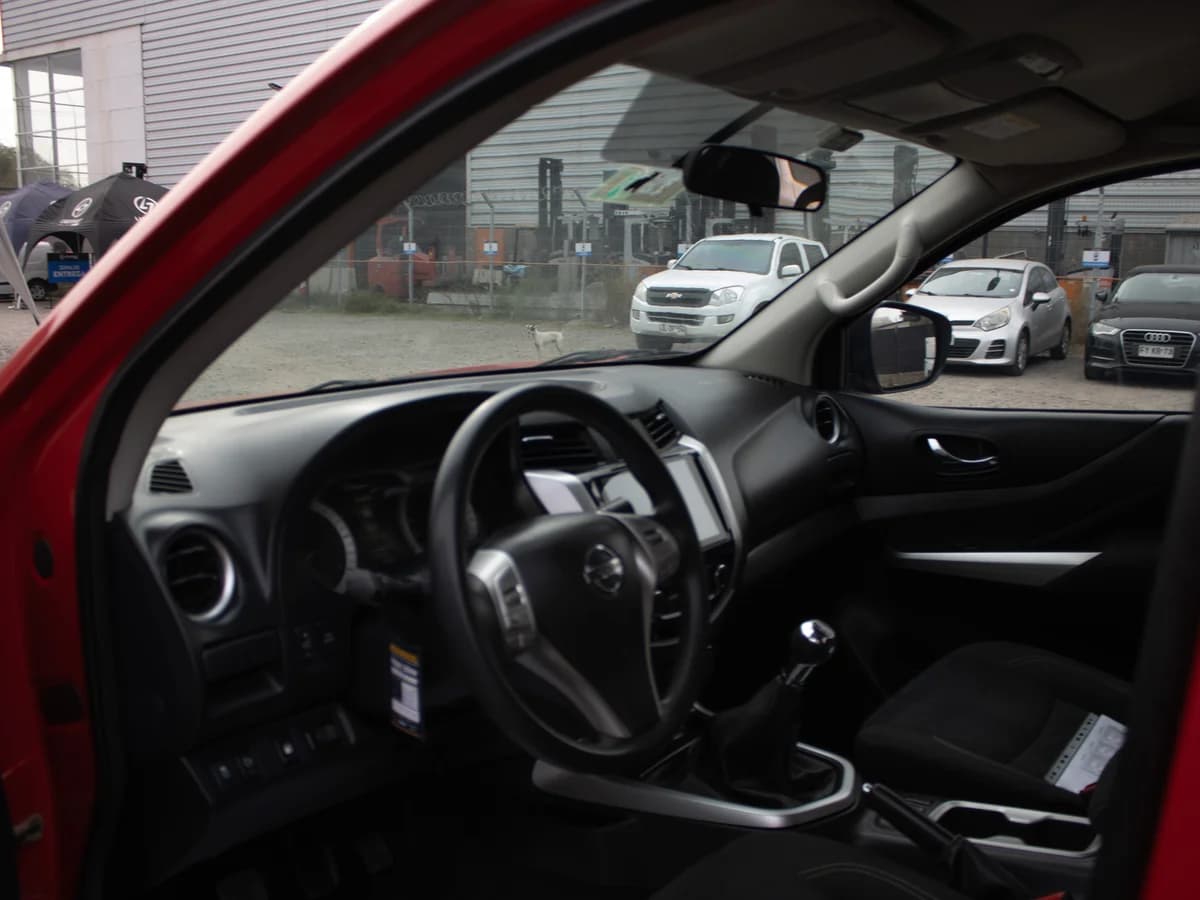 NISSAN NP300 4x4 2021 - Imagen 9