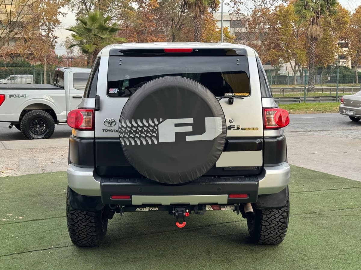 TOYOTA FJ CRUISER LIMITED 4X4 4.0 AUT 4.0 V6 2008 - Imagen 6