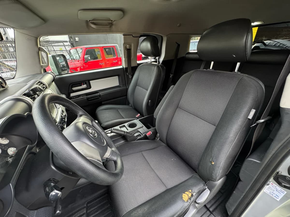 TOYOTA FJ CRUISER LIMITED 4X4 4.0 AUT 4.0 V6 2008 - Imagen 15