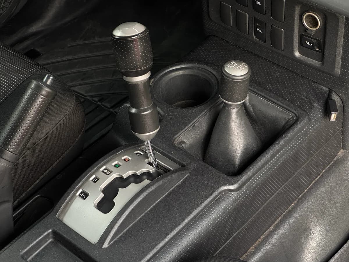 TOYOTA FJ CRUISER LIMITED 4X4 4.0 AUT 4.0 V6 2008 - Imagen 20