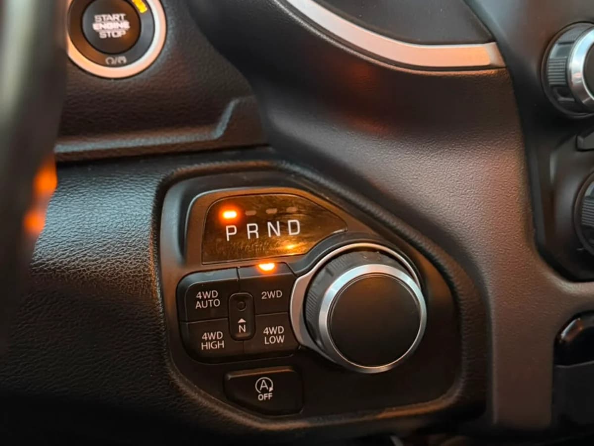 RAM 1500 3.6 3.6 4X4 QUAD CAB DOB. CAB. AT 4P 2020 - Imagen 18