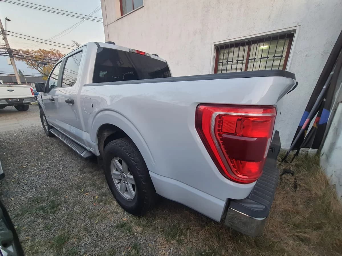 FORD F150 3.3 XLT D/C NUEVA 2022 - Imagen 10