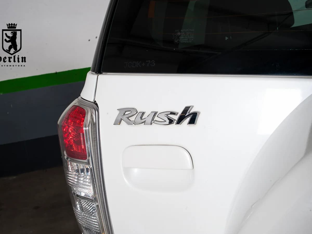 TOYOTA RUSH 1.5 AUT 2017 - Imagen 12