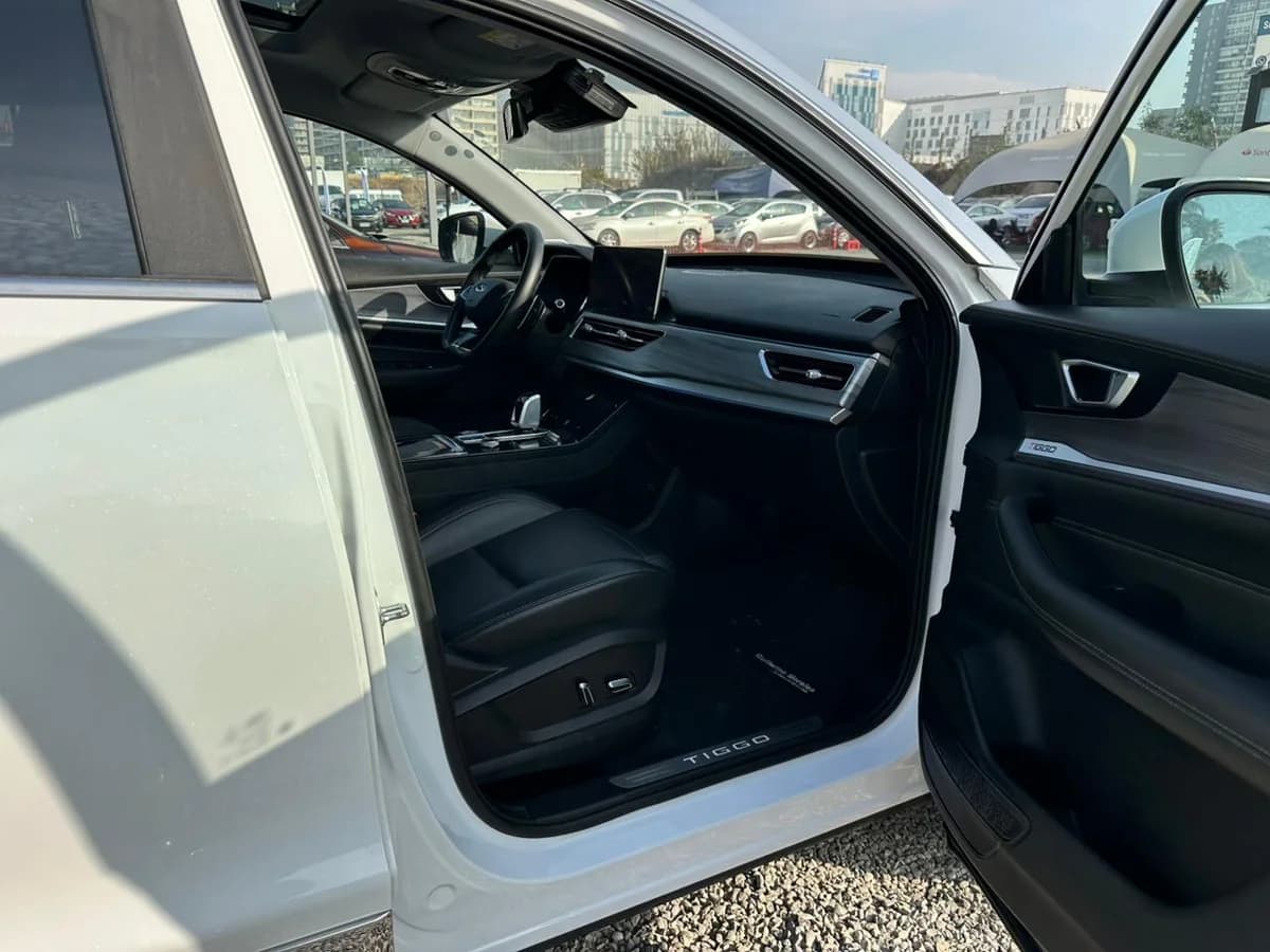 CHERY Tiggo 8 Pro 1.6 TGDI GLX 4X2 EURO5 DCT AT 5P 2023 - Imagen 23
