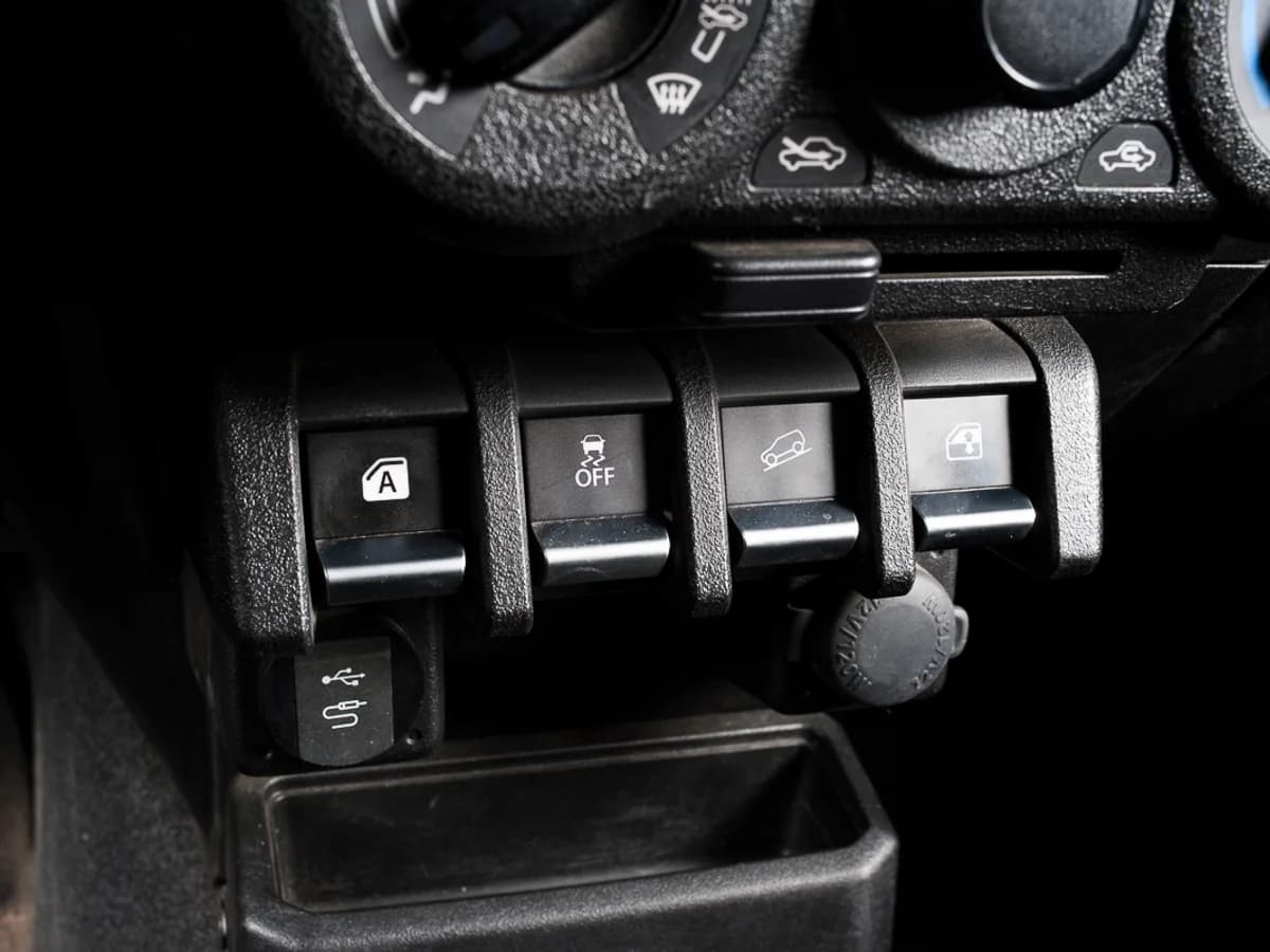 SUZUKI Jimny GL MT 2024 - Imagen 21