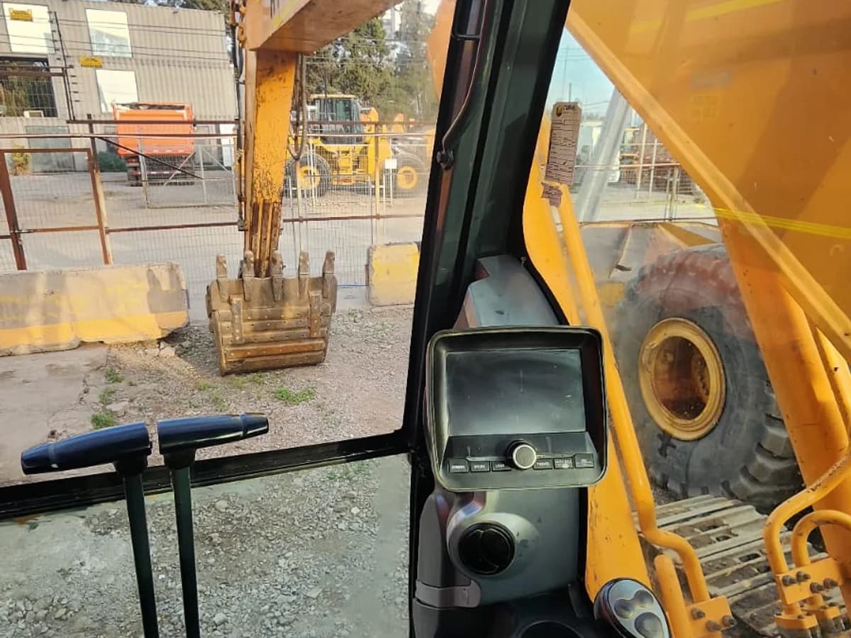 HYUNDAI ROBEX 220 2018 - Imagen 10