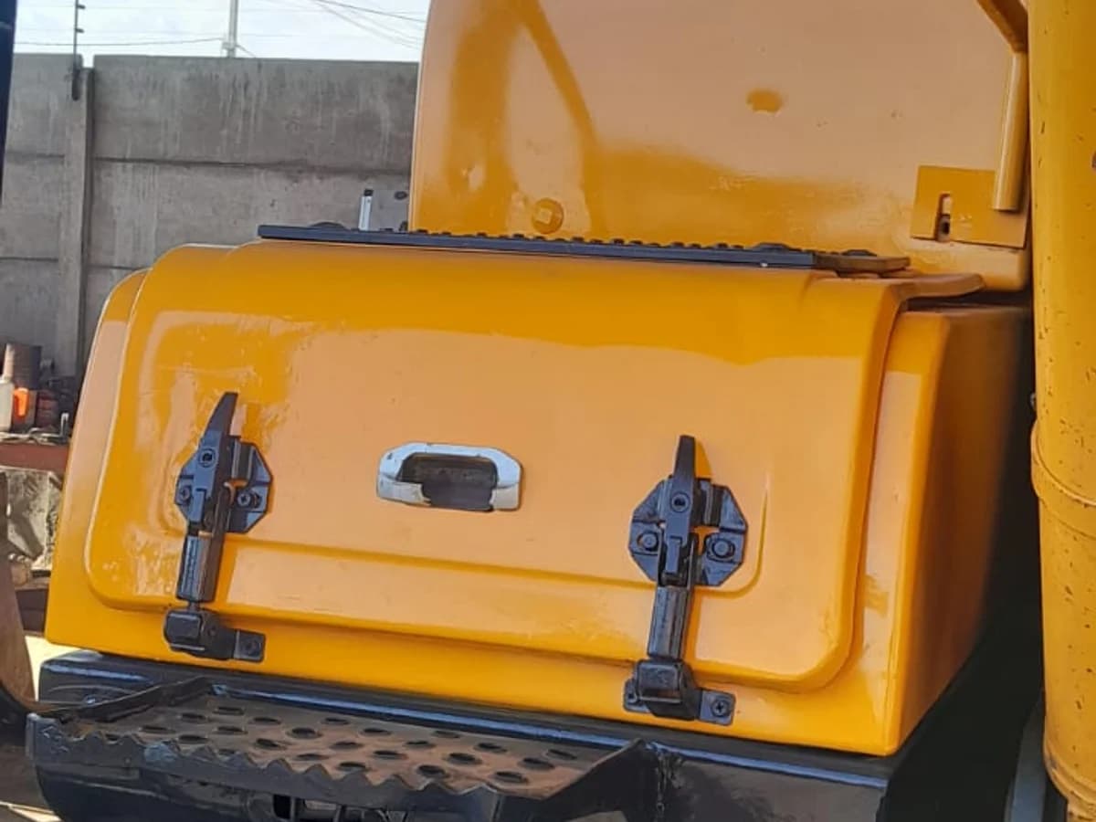 HYUNDAI ROBEX 220 2018 - Imagen 9