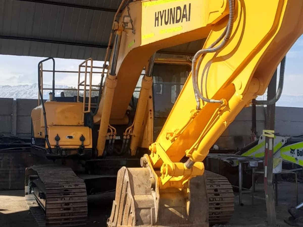 HYUNDAI ROBEX 220 2018 - Imagen 1