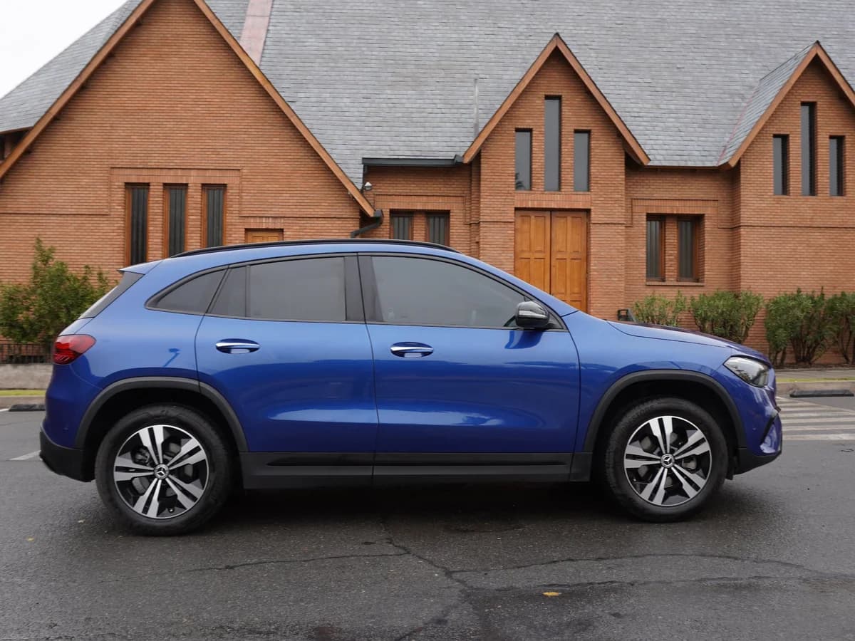 MERCEDES BENZ Gla 200 Progressive AT 2025 - Imagen 4