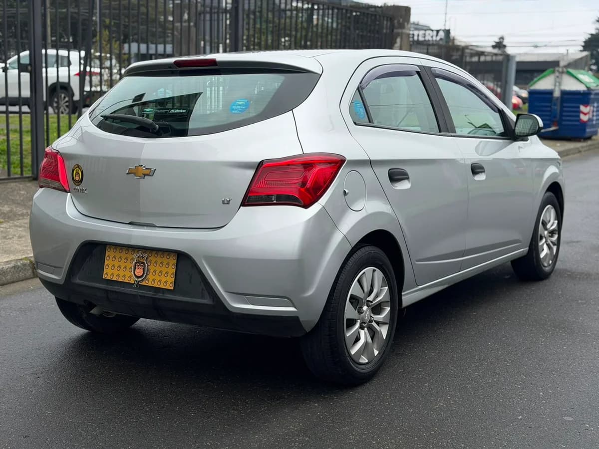 CHEVROLET Onix MT 2020 - Imagen 6