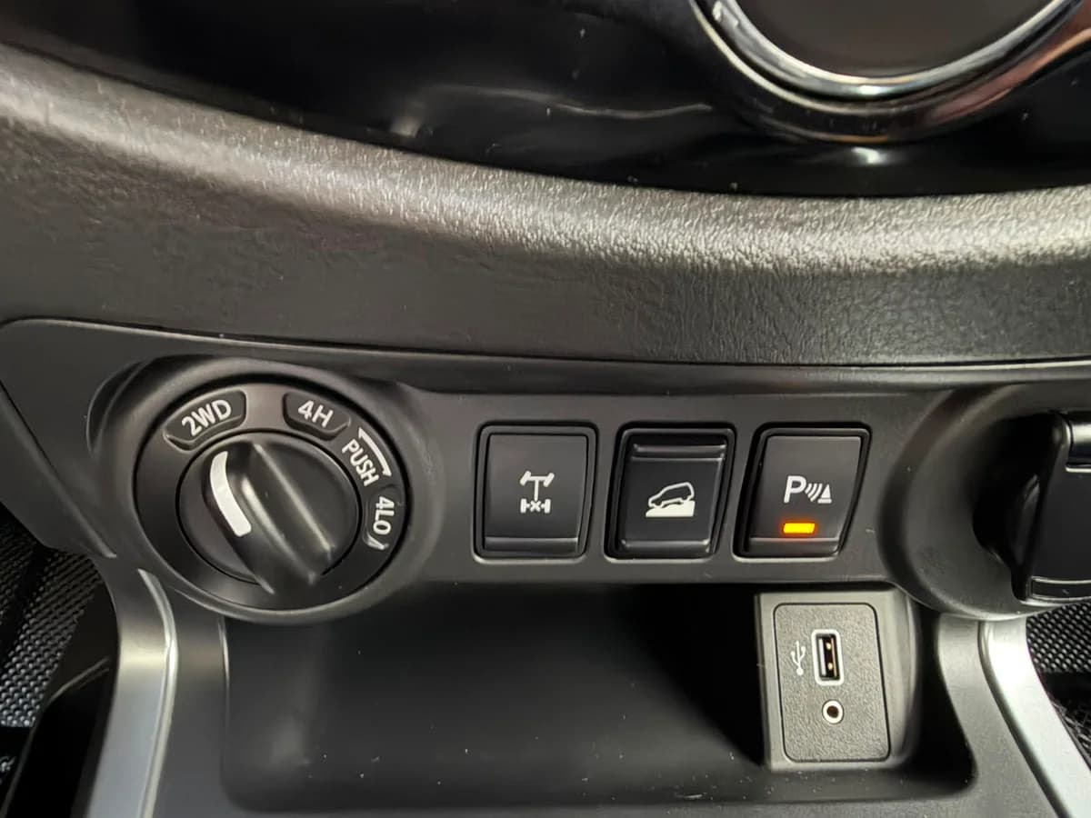 NISSAN Navara XE DIESEL 4X4 DOB.CAB. MT 4P 2024 - Imagen 11