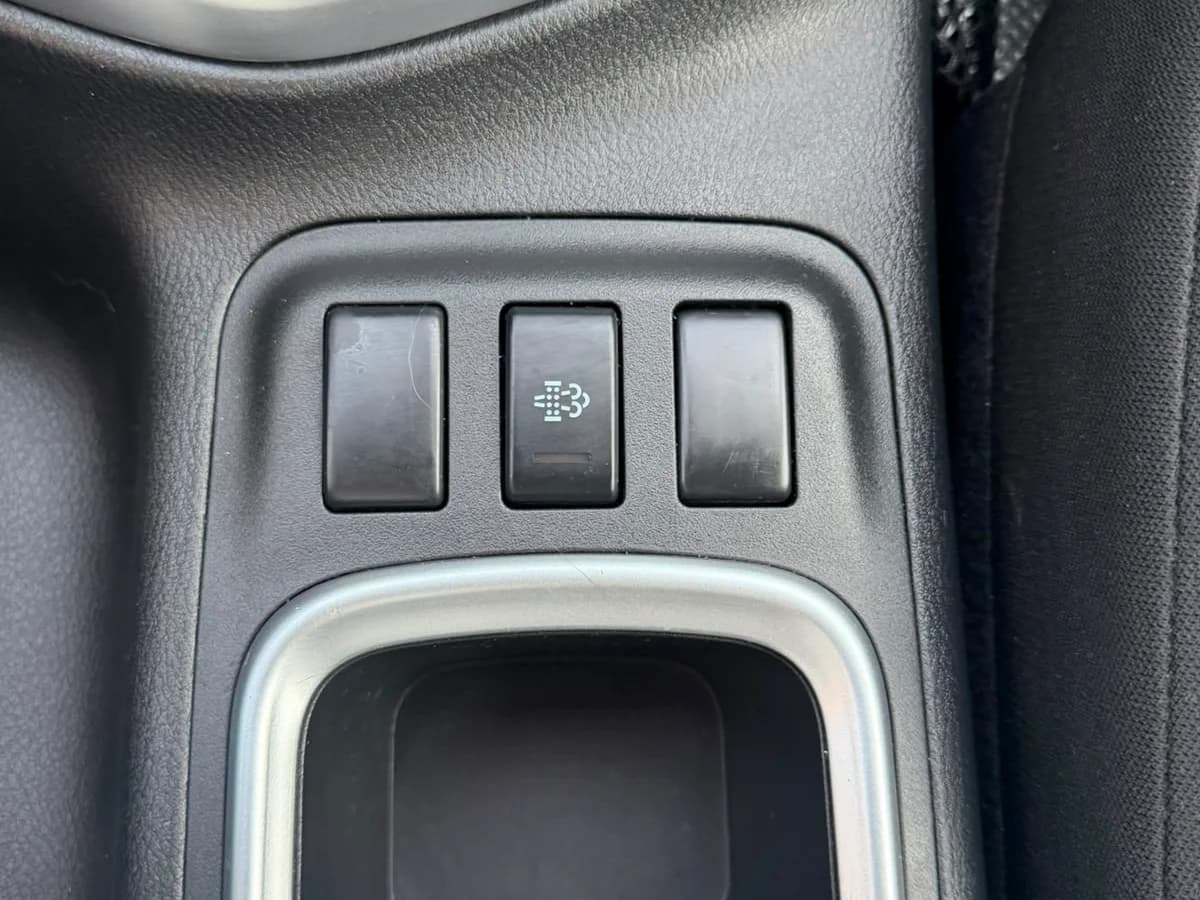 NISSAN Navara XE DIESEL 4X4 DOB.CAB. MT 4P 2024 - Imagen 12
