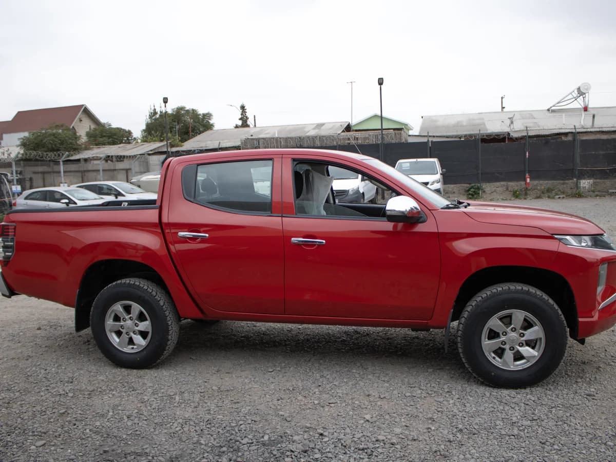 MITSUBISHI L200 CRT - Imagen 5