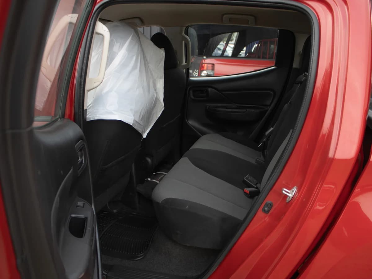 MITSUBISHI L200 CRT - Imagen 9