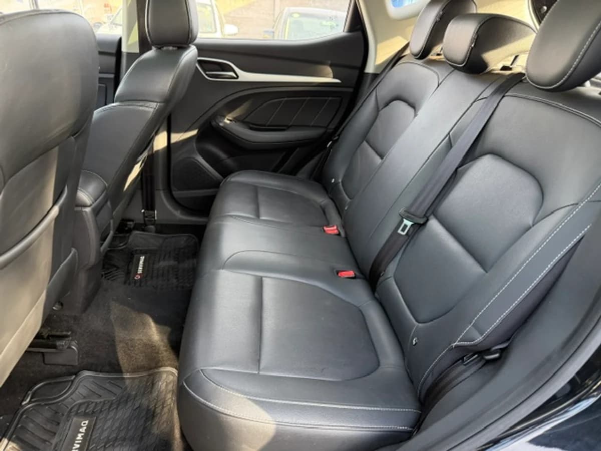 MG Zs COM 2023 - Imagen 12
