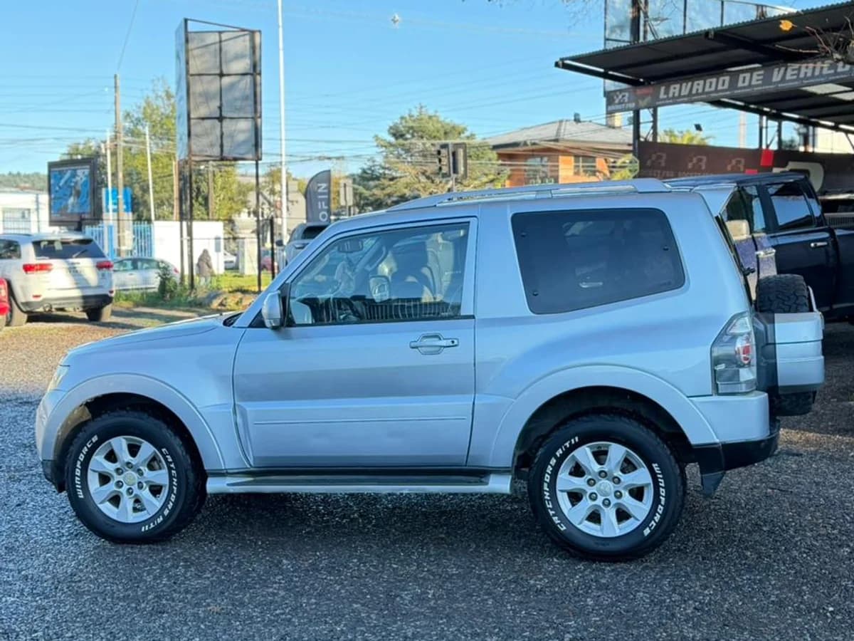 MITSUBISHI Montero 3.2 CR DIESEL 4X4 AT 3P 2011 - Imagen 12