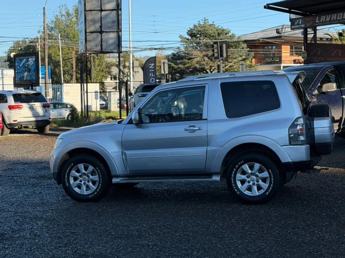 MITSUBISHI Montero 3.2 CR DIESEL 4X4 AT 3P 2011 - Imagen 14