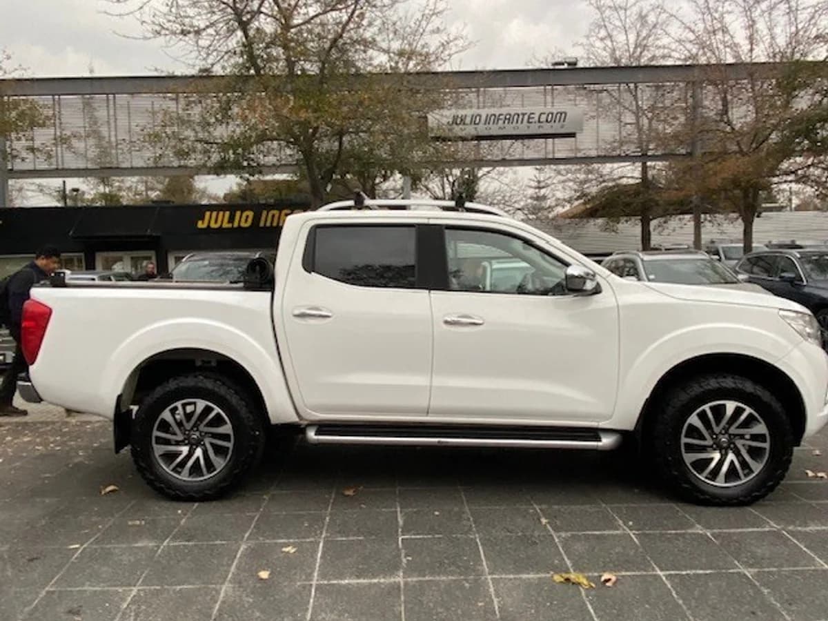 NISSAN NP300 4x4 2.3 Autom. 1 dueño. 2019 - Imagen 4