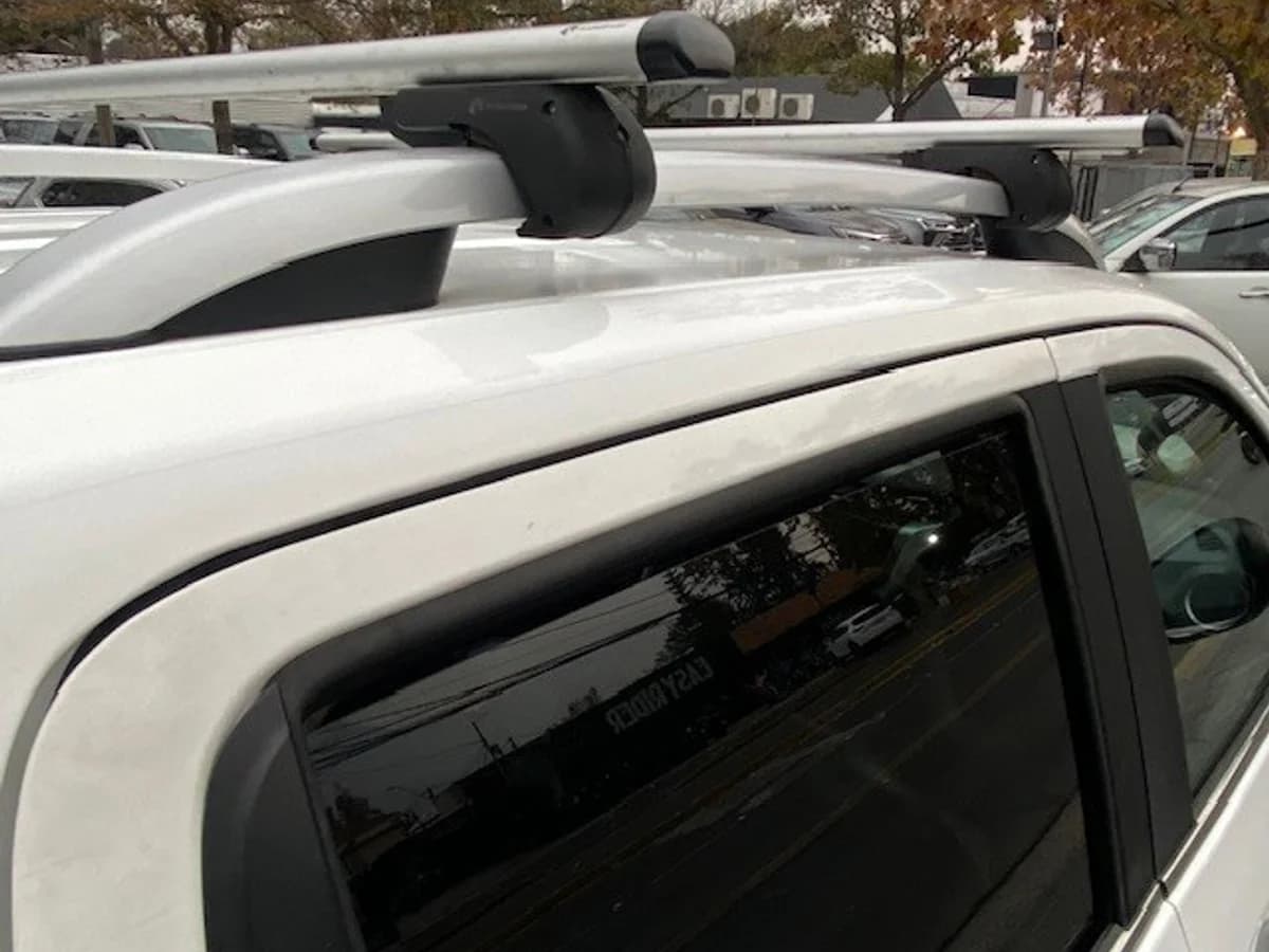 NISSAN NP300 4x4 2.3 Autom. 1 dueño. 2019 - Imagen 13