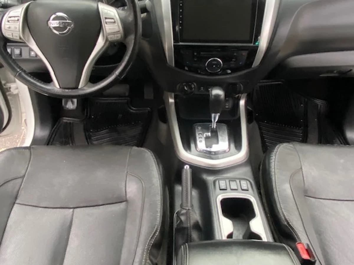 NISSAN NP300 4x4 2.3 Autom. 1 dueño. 2019 - Imagen 14