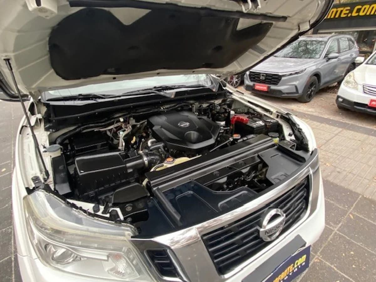 NISSAN NP300 4x4 2.3 Autom. 1 dueño. 2019 - Imagen 26