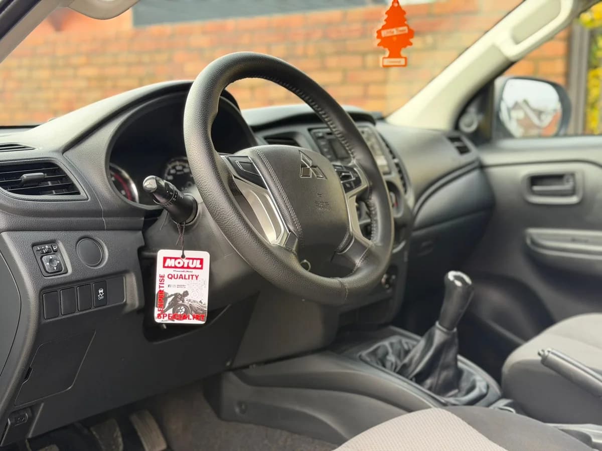 MITSUBISHI L200 KATANA 4X4 2.4 2022 - Imagen 7