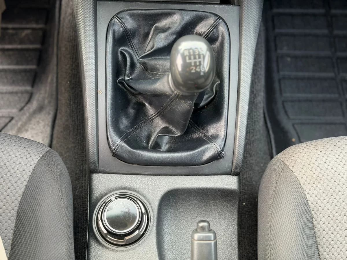 MITSUBISHI L200 KATANA 4X4 2.4 2022 - Imagen 11