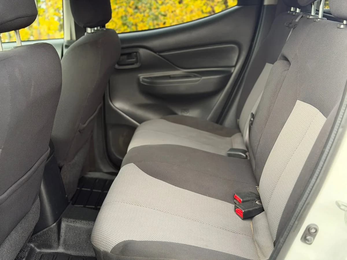 MITSUBISHI L200 KATANA 4X4 2.4 2022 - Imagen 14