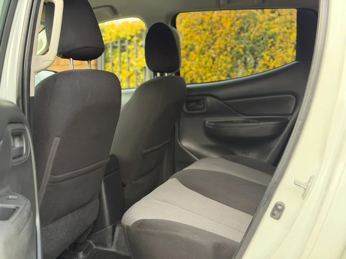 MITSUBISHI L200 KATANA 4X4 2.4 2022 - Imagen 15