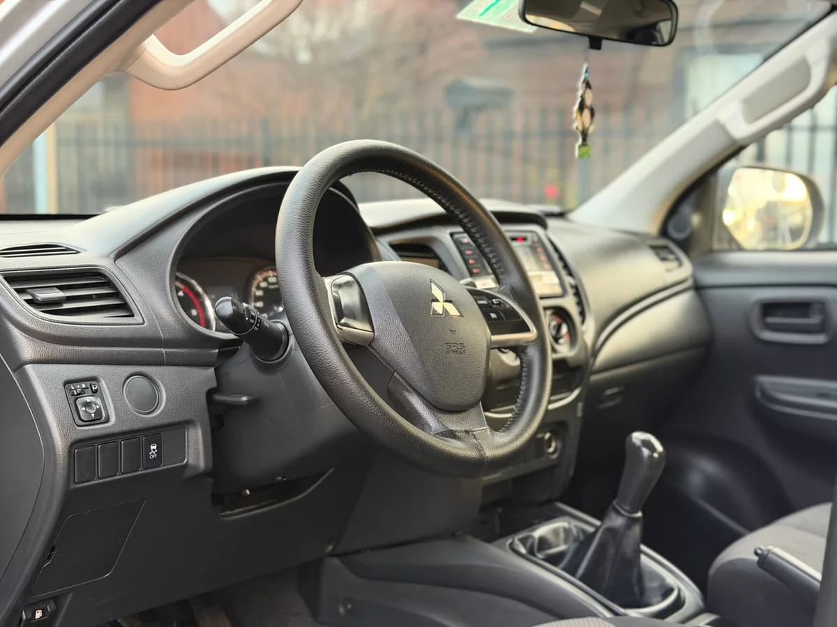 MITSUBISHI L200 KATANA CRT 4X4 2.4 2022 - Imagen 13
