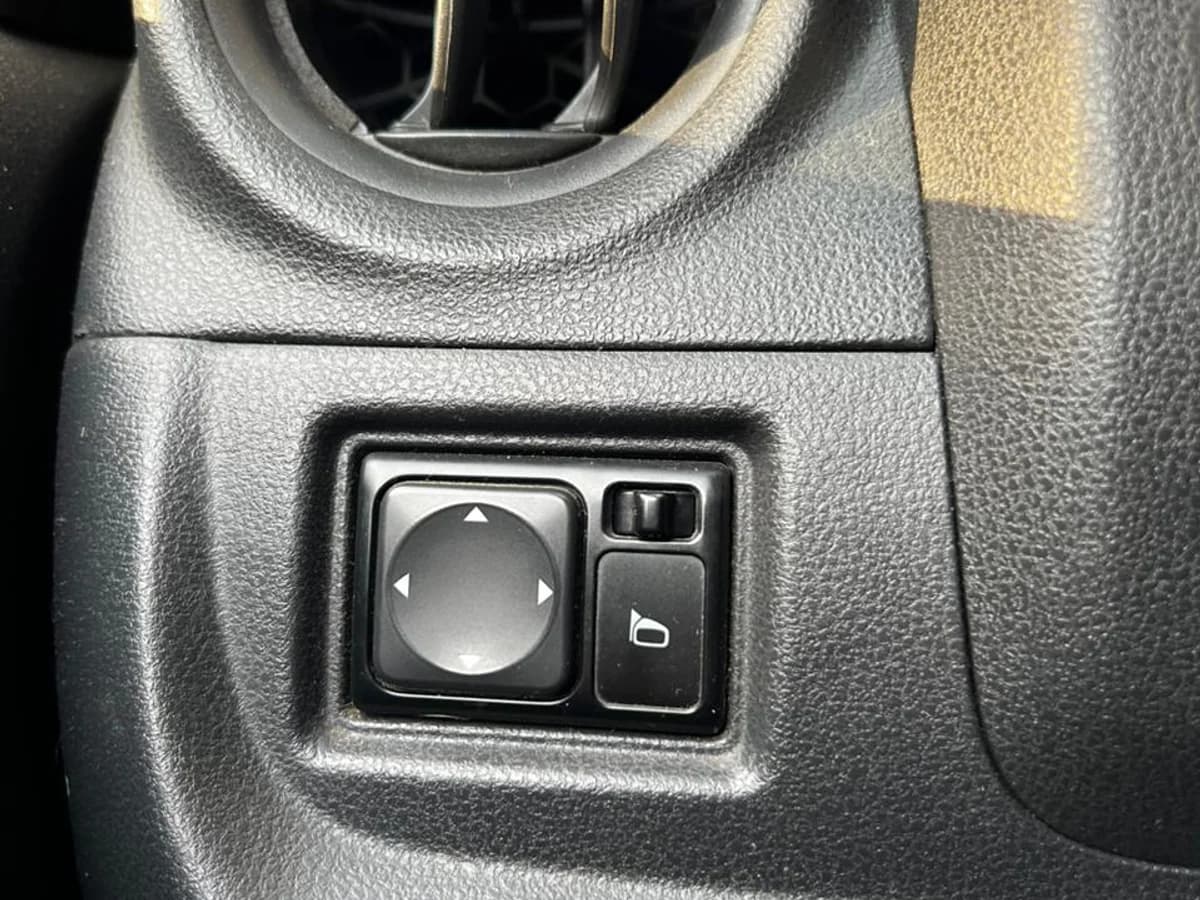 Nissan Versa 1.6L MT TAXI EJECUTIVO año 2016 - Imagen 22