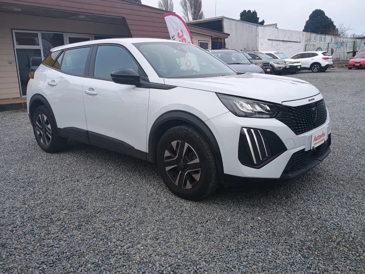 PEUGEOT 2008 1.2 2024 - Imagen 3