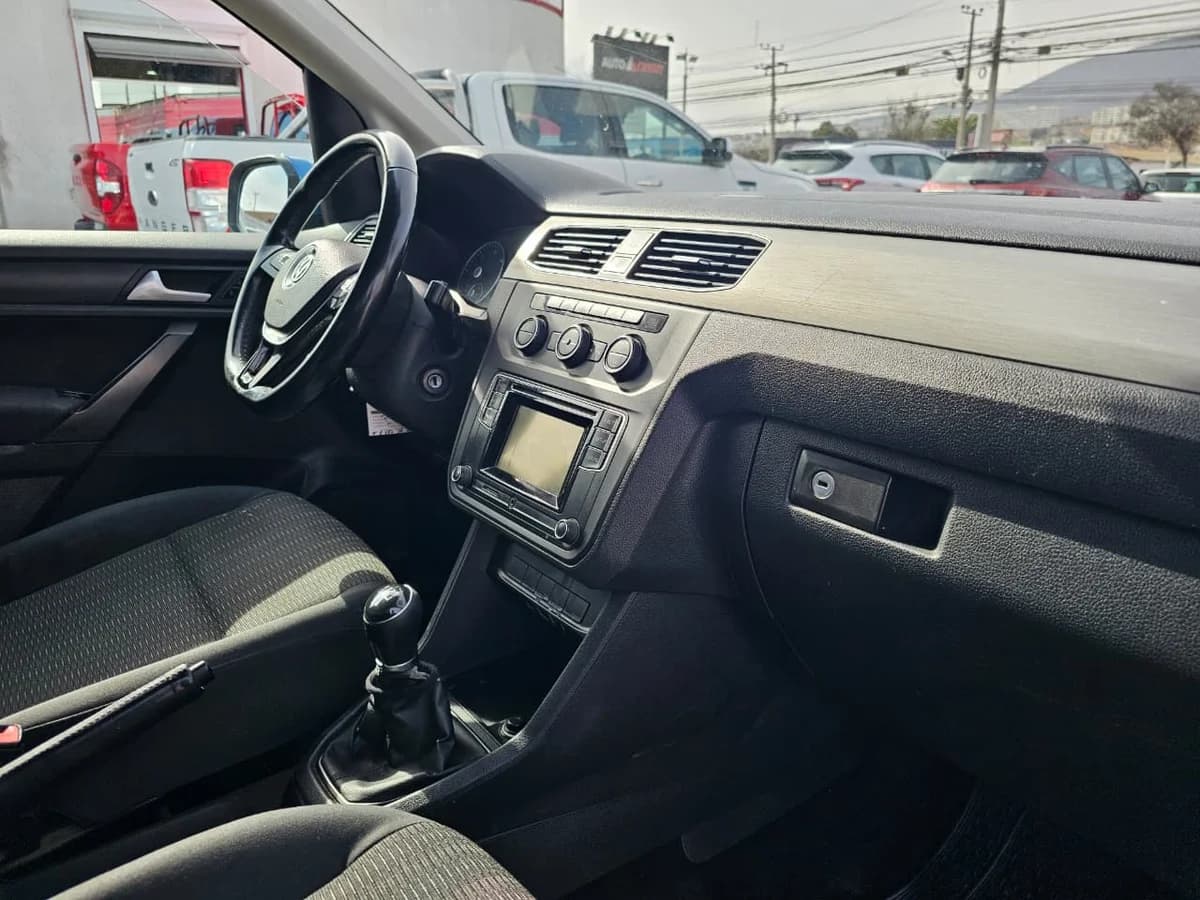 VOLKSWAGEN CADDY KOMBI 1.6 2017 - Imagen 5