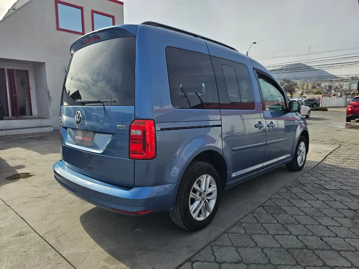 VOLKSWAGEN CADDY KOMBI 1.6 2017 - Imagen 9