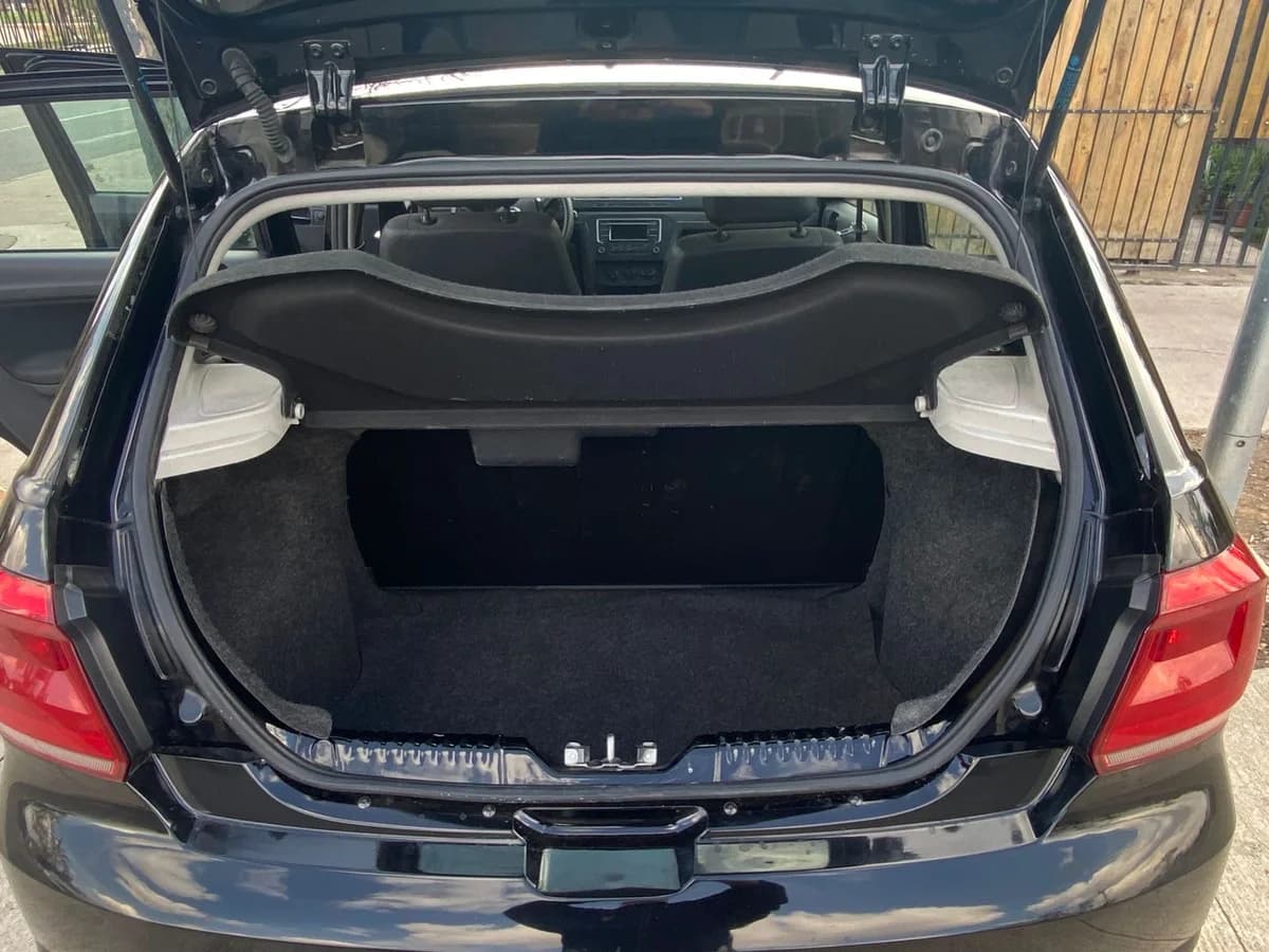 VOLKSWAGEN Gol HB 1.6 2022 - Imagen 11