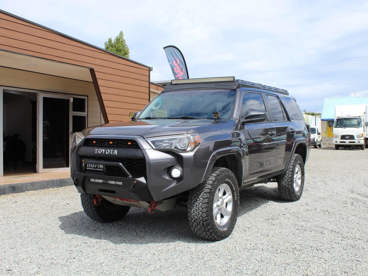 TOYOTA 4Runner 4X4 4.0 AUT 2019 - Imagen 2