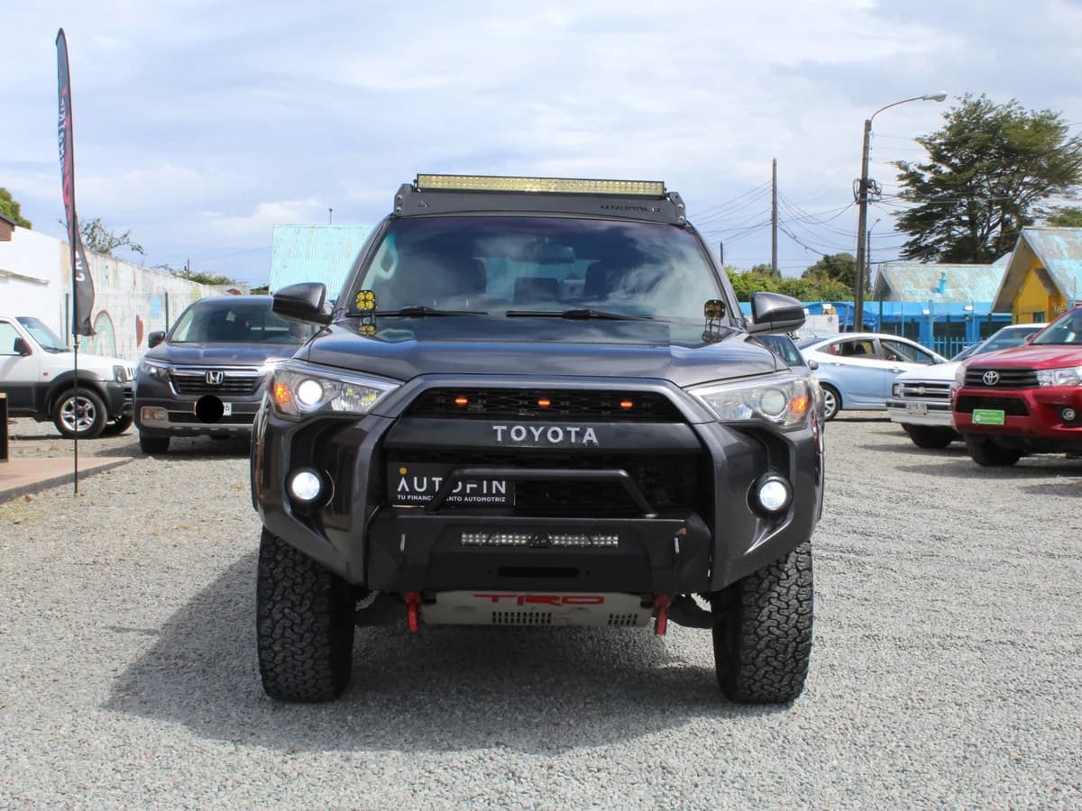 TOYOTA 4Runner 4X4 4.0 AUT 2019 - Imagen 3