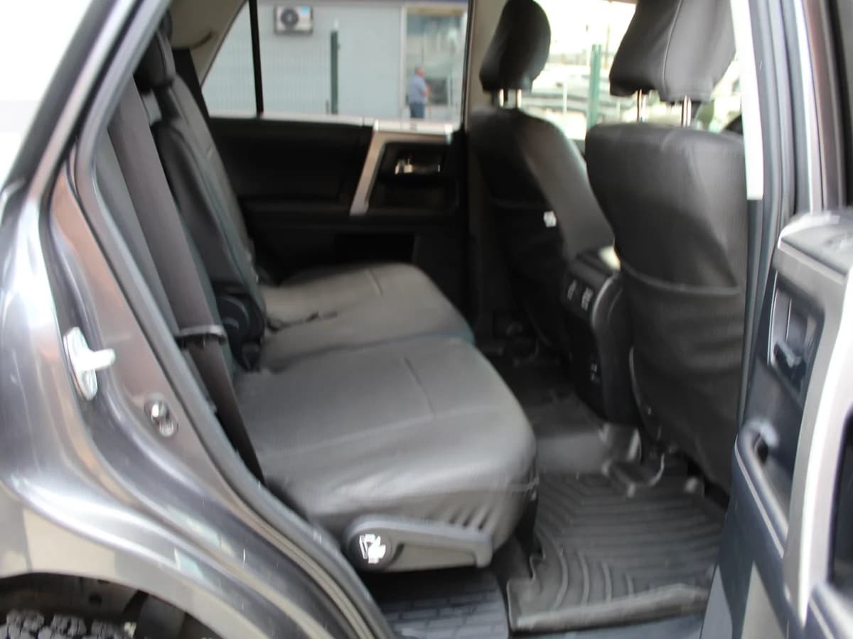 TOYOTA 4Runner 4X4 4.0 AUT 2019 - Imagen 6