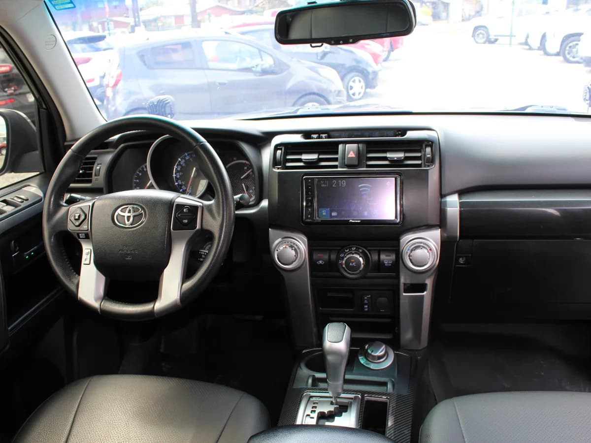 TOYOTA 4Runner 4X4 4.0 AUT 2019 - Imagen 7