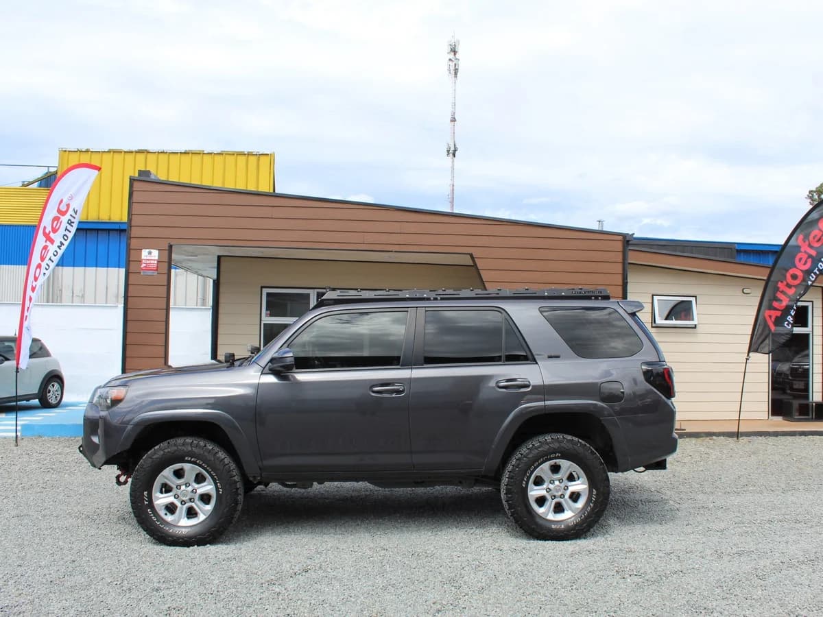 TOYOTA 4Runner 4X4 4.0 AUT 2019 - Imagen 11